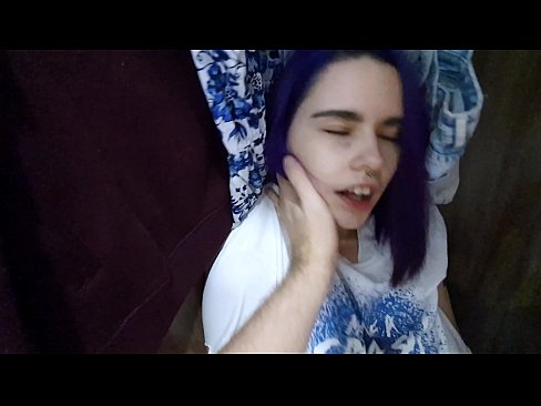 ❤️ พบน้องสาวของฉันในตู้เสื้อผ้าและช่วยเธอหลั่ง โป๊ ที่ th.naughtyhentai.ru ❌❤
